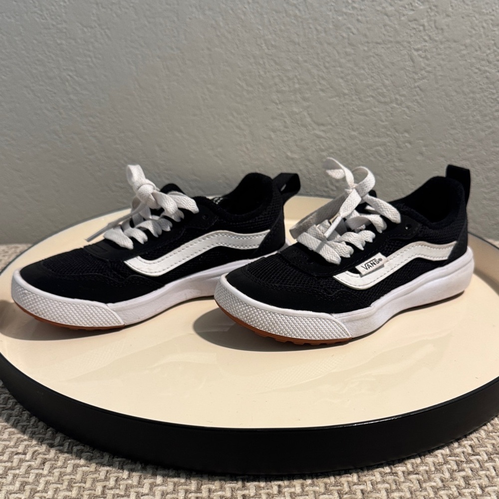 Vans Classic Black and White Low-Tops